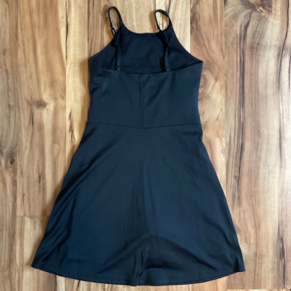 Girlfriend collective athletic dress - Picture 3 of 4